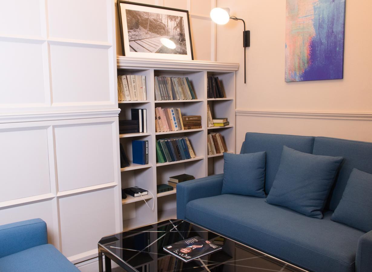 Madison Ave Hotel Bichkek Extérieur photo