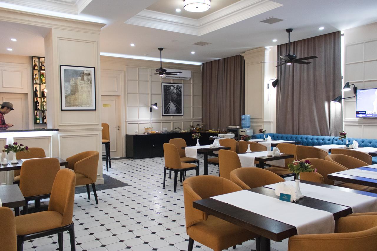 Madison Ave Hotel Bichkek Extérieur photo