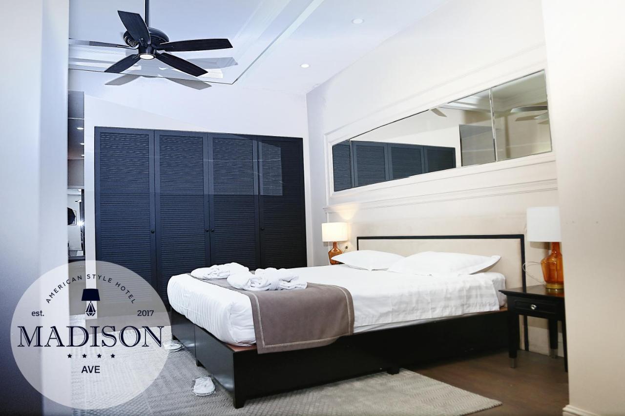 Madison Ave Hotel Bichkek Extérieur photo
